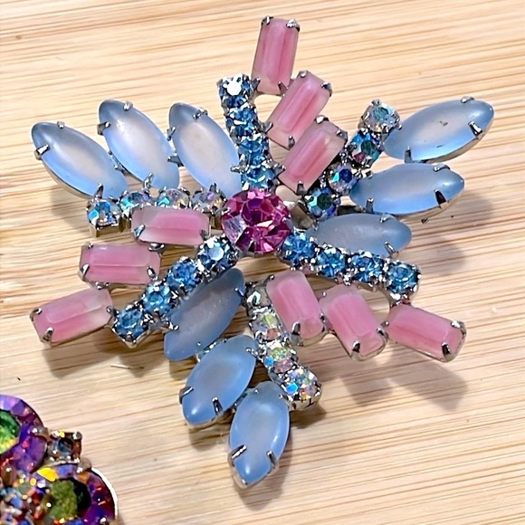 Set of 2 Antique Vintage Brooches Large Decorative Rhinestone Pins Blazer Jacket - Picture 4 of 15